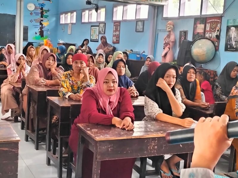 PEMBAGIAN RAPORT SEMESTER II KELAS 1 – KELAS 5 DARI   SD NEGERI 4 SUMBERANYAR