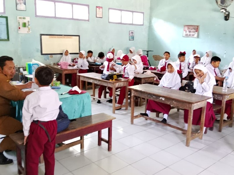 kegiatan Masa Pengenalan Lingkungan Sekolah (MPLS) Kelas 3 SD Negeri 4 Sumberanyar